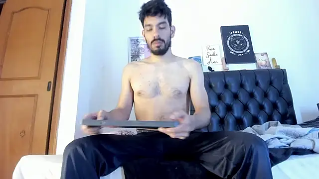 JohanyLatino online show from 01-20-25, 06:21