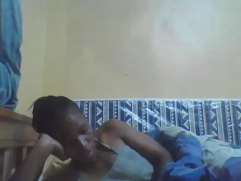 Smillie prety online show from 04-17-26, 03:20