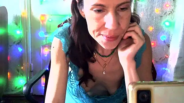 Snapshot of Ladywinter chatting on 06-07-26, 02:10 Ladywinter online show from 06-07-26, 02:10