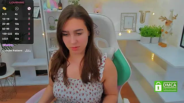  Eliizabeth  online show from 01-05-25, 12:52