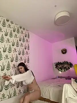 Snapshot of Marie_Diaze chatting on 12-15-24, 08:52 Marie Diaze online show from 12-15-24, 08:52