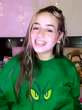 Snapshot of Natalia_Suarez chatting on 12-31-24, 06:59 Natalia Suarez online show from 12-31-24, 06:59