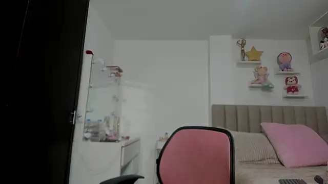 Natalia Suarez online show from 07-03-26, 12:39
