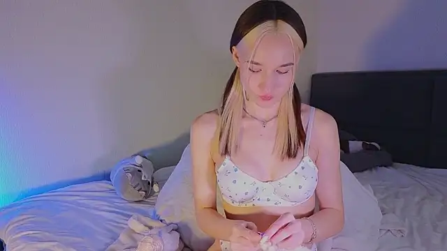 Snapshot of shey1i chatting on 03-01-26, 09:06 shey1i online show from 03-01-26, 09:06