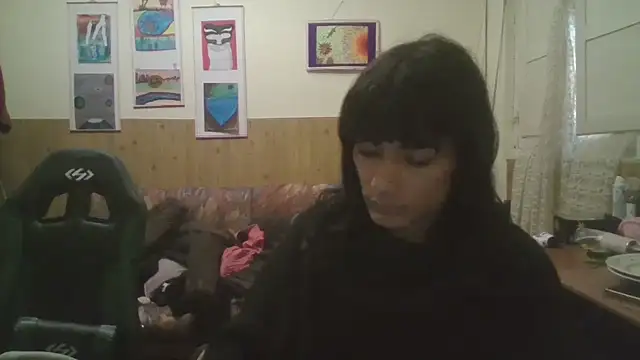 Snapshot of calliemaggotbone chatting on 11-04-25, 04:50 calliemaggotbone online show from 11-04-25, 04:50