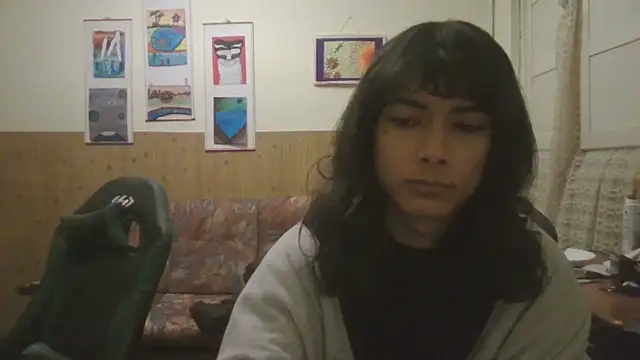 Snapshot of calliemaggotbone chatting on 11-15-25, 09:21 calliemaggotbone online show from 11-15-25, 09:21