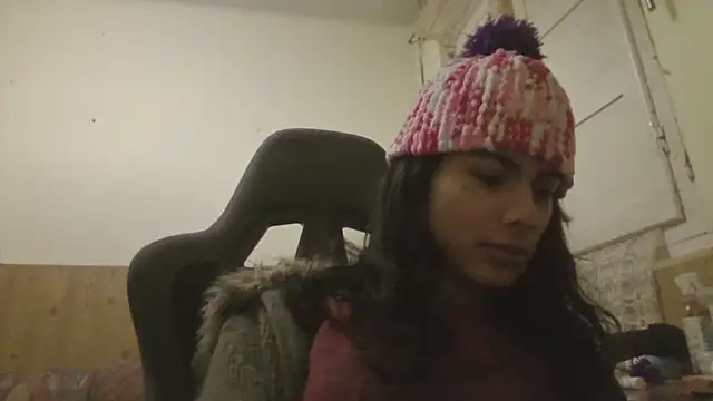 Snapshot of calliemaggotbone chatting on 01-06-26, 09:50 calliemaggotbone online show from 01-06-26, 09:50