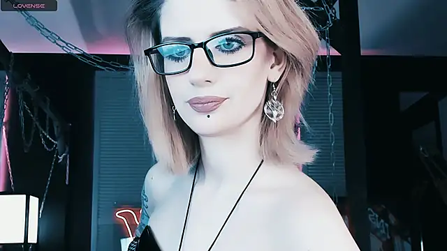 Snapshot of Noah_ElmerX chatting on 12-20-24, 04:46 Noah ElmerX online show from 12-20-24, 04:46