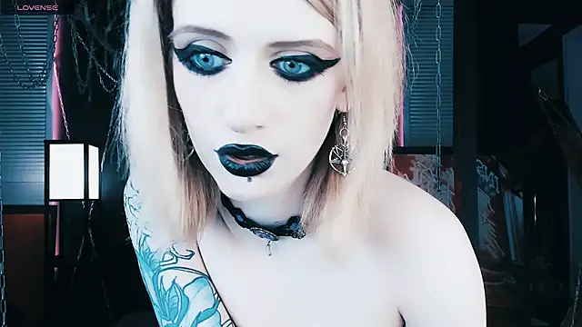 Snapshot of Noah_ElmerX chatting on 01-07-25, 10:19 Noah ElmerX online show from 01-07-25, 10:19