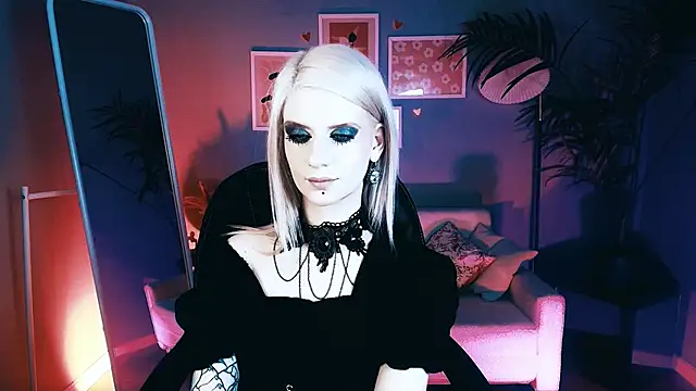 Snapshot of Noah_ElmerX chatting on 10-18-25, 02:29 Noah ElmerX online show from 10-18-25, 02:29
