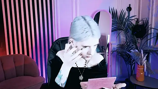 Snapshot of Noah_ElmerX chatting on 02-11-26, 02:33 Noah ElmerX online show from 02-11-26, 02:33