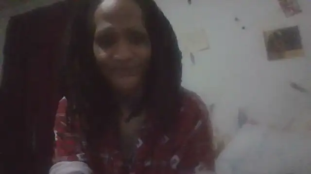 Snapshot of paradisejas chatting on 05-25-26, 01:00 paradisejas online show from 05-25-26, 01:00