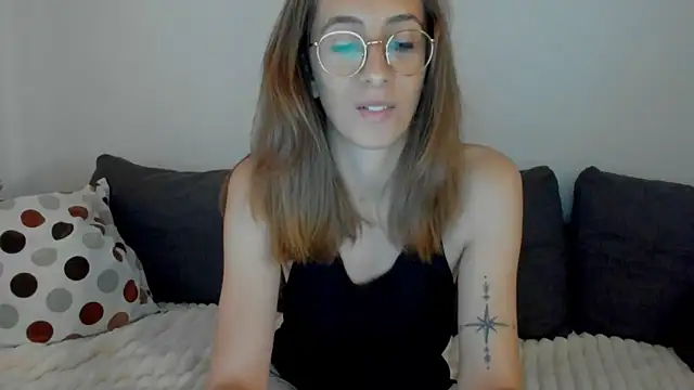 Snapshot of DesireMore90 chatting on 06-15-26, 04:20 DesireMore90 online show from 06-15-26, 04:20