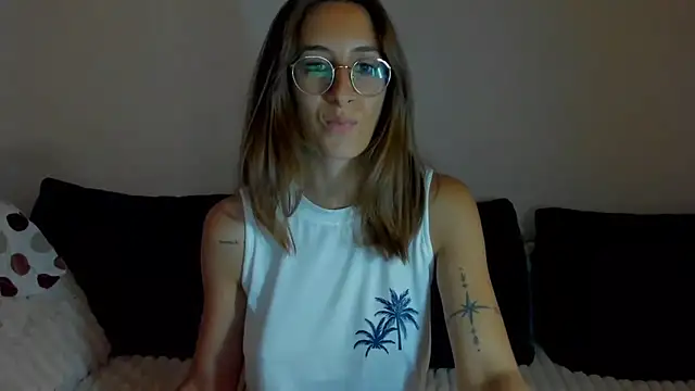 Snapshot of DesireMore90 chatting on 07-06-26, 10:01 DesireMore90 online show from 07-06-26, 10:01