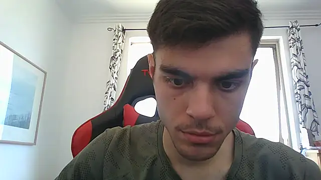 Snapshot of Omarnede chatting on 11-12-25, 04:35 Omarnede online show from 11-12-25, 04:35