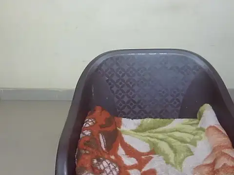 Lusty Wife1 online show from 12-05-24, 10:44