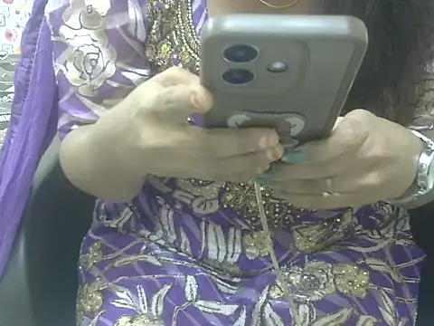 Lusty Wife1 online show from 11-17-25, 12:00