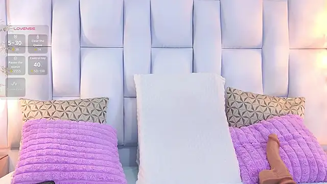 Iris Ross  online show from 11-08-25, 11:32