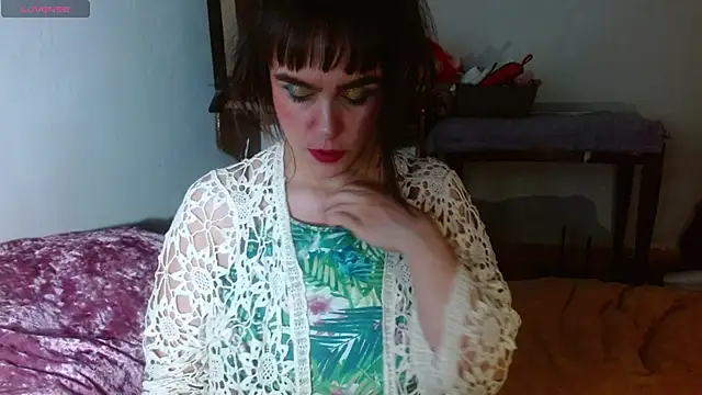 collette beaufoy  online show from 12-04-25, 06:23