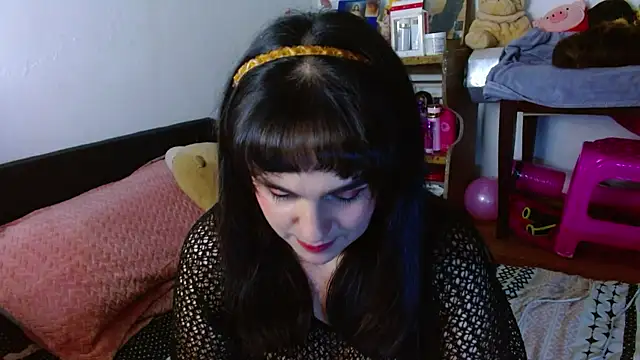 collette beaufoy  online show from 05-25-26, 06:19