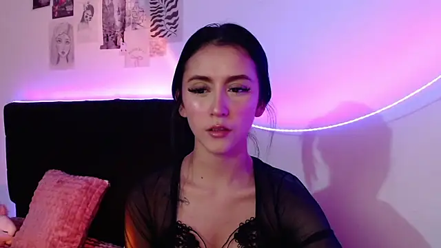 Snapshot of Coralinnee_ chatting on 02-13-25, 05:37 Coralinnee online show from 02-13-25, 05:37