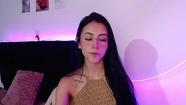 Snapshot of Coralinnee_ chatting on 03-16-25, 03:47 Coralinnee online show from 03-16-25, 03:47