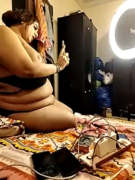 Snapshot of IndianPornStarRavee chatting on 03-27-26, 05:34 IndianPornStarRavee online show from 03-27-26, 05:34