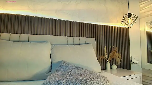 SHANONCLARK online show from 01-15-26, 07:06