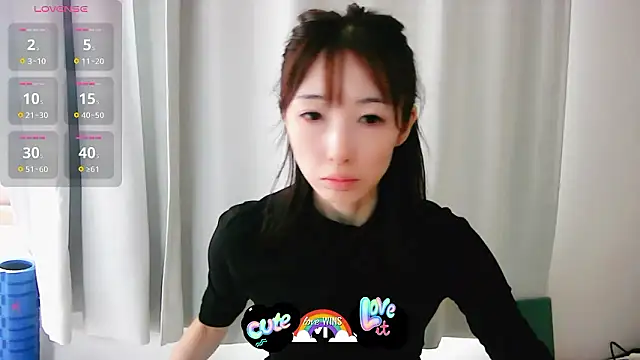 Love me Eri  online show from 10-18-25, 04:04