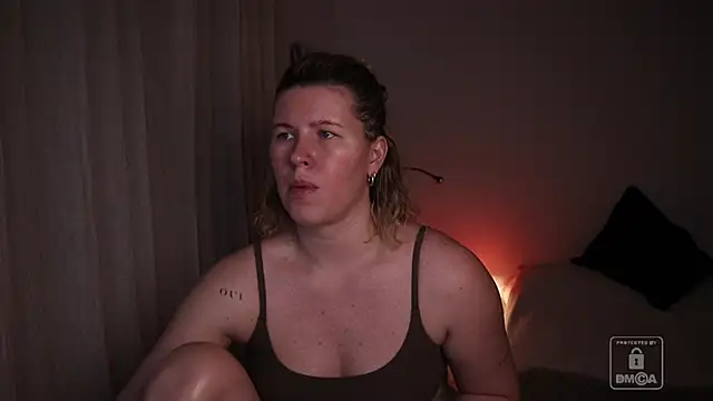 Snapshot of moonamii chatting on 02-11-26, 07:08 moonamii online show from 02-11-26, 07:08