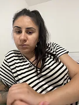 Snapshot of JenniferEdith chatting on 09-11-25, 05:02 JenniferEdith online show from 09-11-25, 05:02