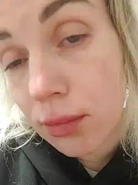 Linda Gregory online show from 03-03-25, 01:42