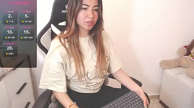 Snapshot of alice_middlee chatting on 01-30-25, 07:04 alice middlee online show from 01-30-25, 07:04