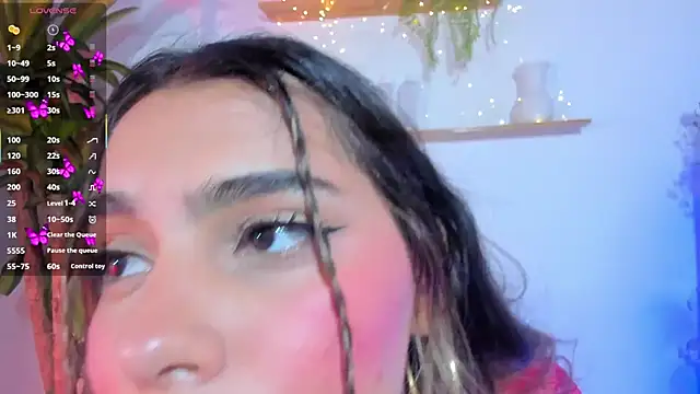 Snapshot of crisbell_lopez chatting on 04-30-26, 12:28 crisbell lopez online show from 04-30-26, 12:28