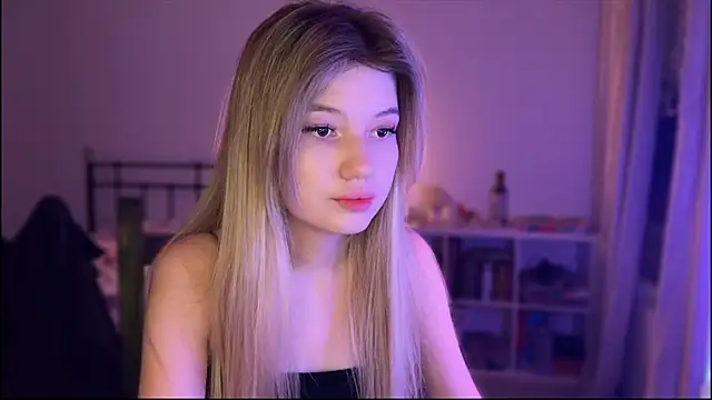 Snapshot of Caramel_Peach chatting on 09-23-25, 04:54 Caramel Peach online show from 09-23-25, 04:54