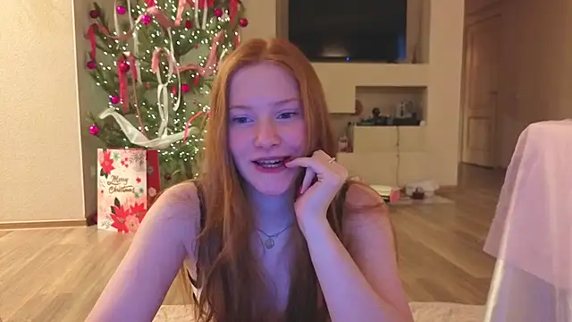 Snapshot of FiaMoor chatting on 01-08-26, 10:28 FiaMoor online show from 01-08-26, 10:28