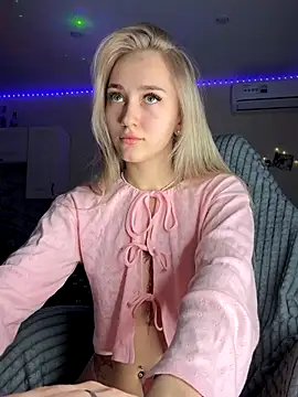 Good  Girl  online show from 10-23-25, 05:44