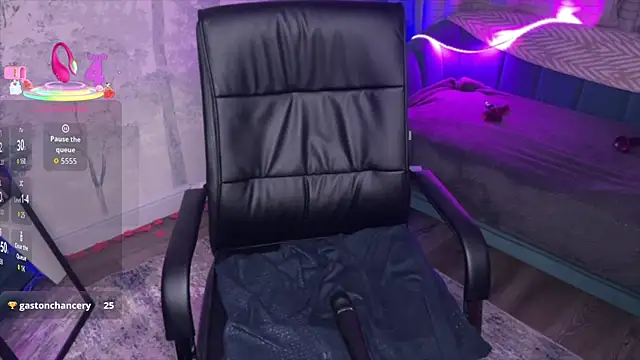 amanda strong online show from 04-21-26, 02:51