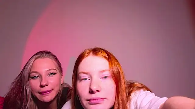 Snapshot of MiaKeler chatting on 12-13-24, 10:02 MiaKeler online show from 12-13-24, 10:02