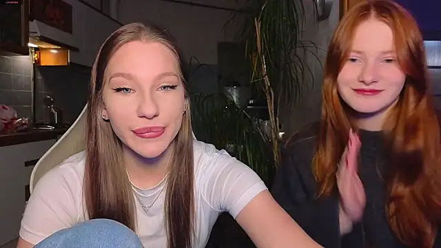 Snapshot of MiaKeler chatting on 01-23-25, 07:18 MiaKeler online show from 01-23-25, 07:18