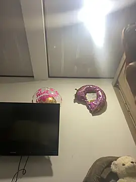 jesica  simpson online show from 12-21-24, 11:45