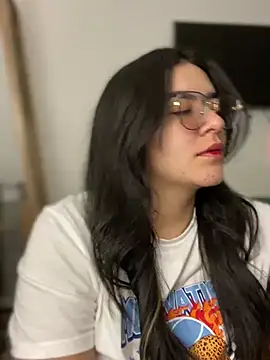 Lia flowers online show from 01-21-25, 04:32