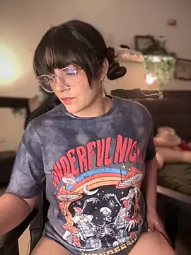 Lia flowers online show from 09-27-25, 12:48