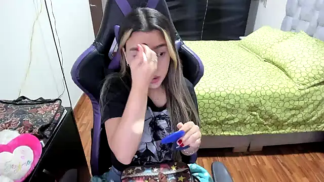 LuisaReyes 2911 online show from 10-25-25, 01:46