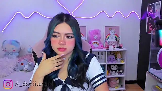 CuteDani  online show from 09-11-25, 09:53