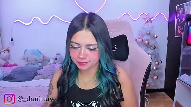 CuteDani  online show from 11-29-25, 09:23