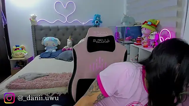 CuteDani  online show from 08-04-26, 04:48
