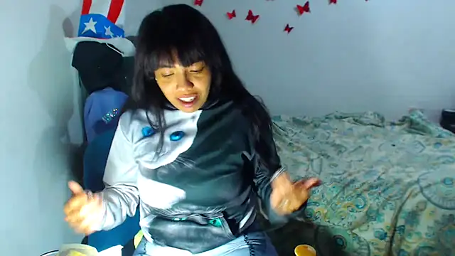 AmaraRoberts420 online show from 10-01-25, 04:51