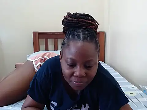 Snapshot of traper_1 chatting on 10-18-25, 04:59 traper 1 online show from 10-18-25, 04:59