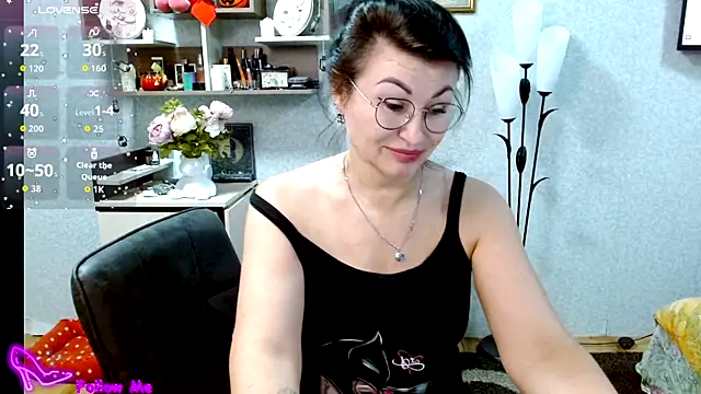Snapshot of BeatriksS chatting on 10-28-25, 04:09 BeatriksS online show from 10-28-25, 04:09